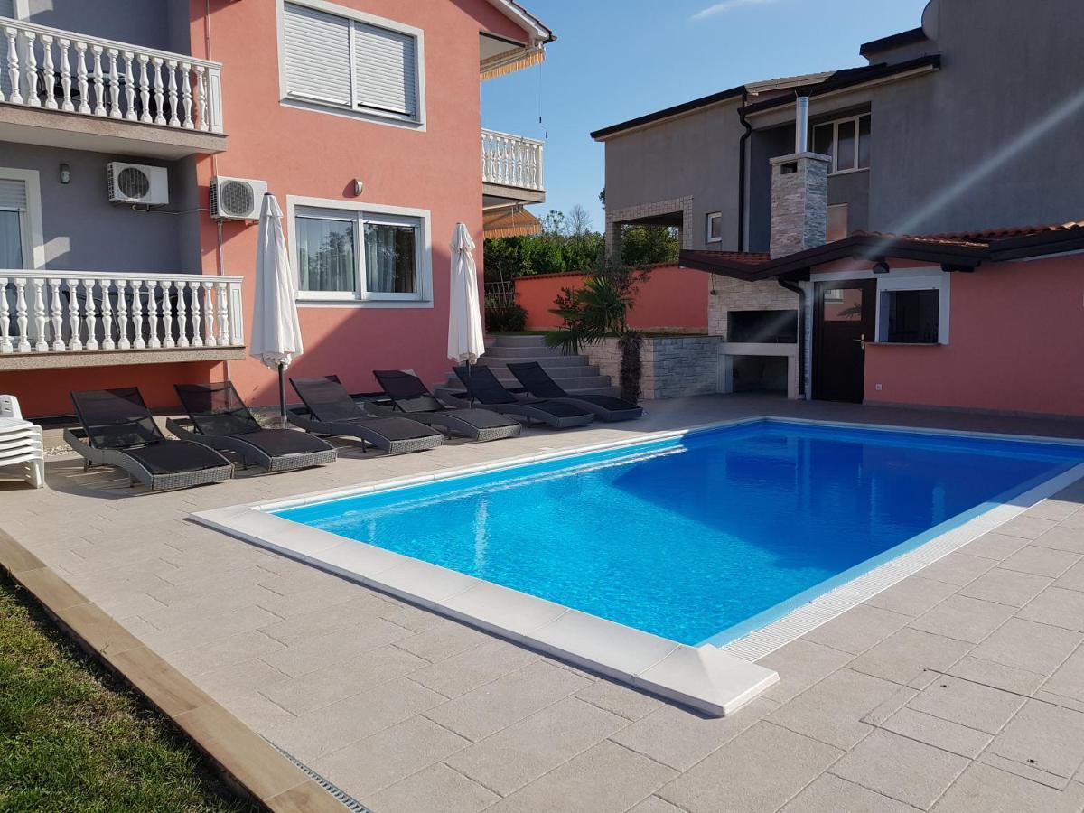 Ferienhaus Bucic Buje Exterior foto